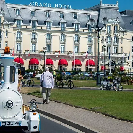 T2 Proche Du Port - Vue Sur La カブール